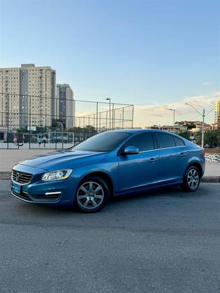VOLVO S60 2.0 T5 R DESIGN 16V TURBO GASOLINA 4P AUTOMÁTICO VOLVO S60 2.0 T5 R DESIGN 16V TURBO GASOLINA 4P AUTOMÁTICO